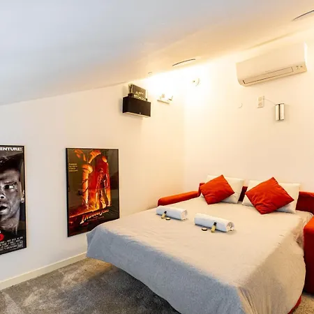 Appartamento Guestready - Colourful Getaway Near Eiffel Tower Parigi